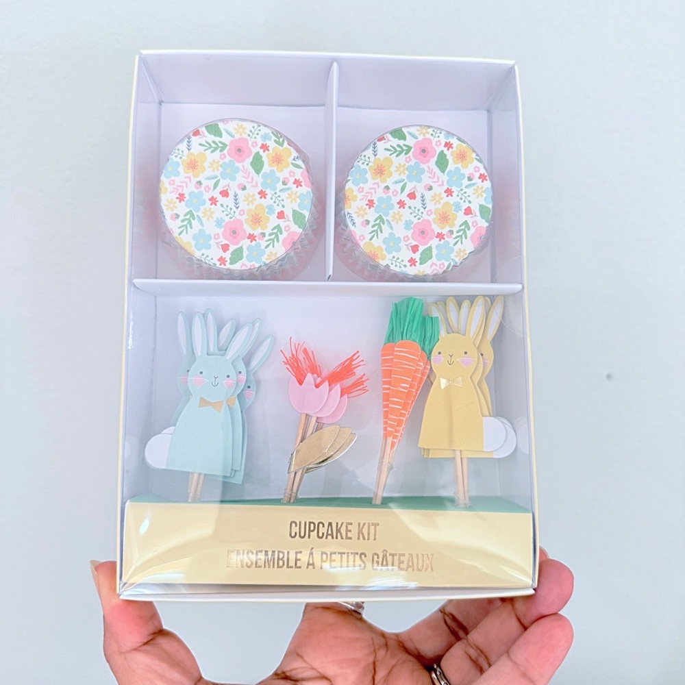 Meri Meri Floral Bunny and Carrot 24 Cupcake Kit